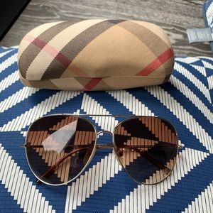 Women’s aviator sunglasses